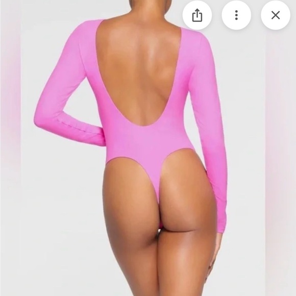 SKIMS Fits Everybody low back, long sleeve, neon orchid pink bodysuit - Picture 2 of 6